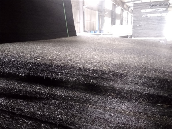 【太阳集团tyc】俄失事客机最小乘客登机照曝光:趴窗看飞机(图)(图3) 太阳成集团tyc