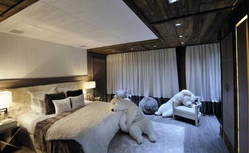 黄奕女儿长城走秀超模范十足|太阳成集团tyc(图2) 太阳成集团tyc