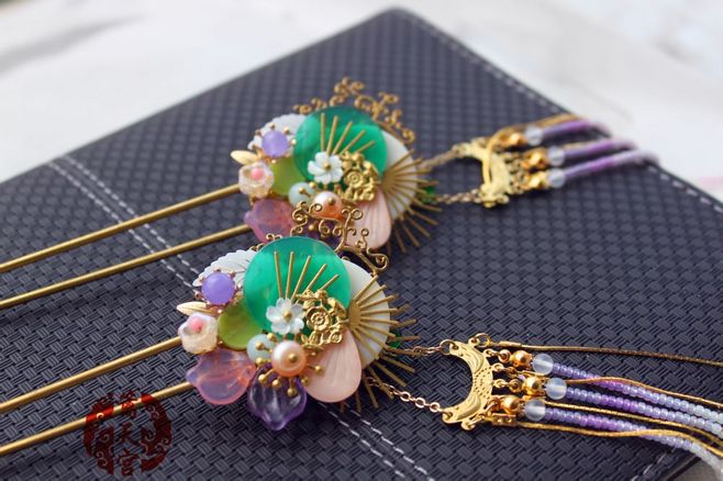 太阳成集团tyc-
配点银行股及券商(图2) 太阳成官网